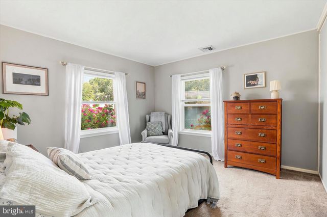 53 BIRCH DR, Levittown, PA 19054