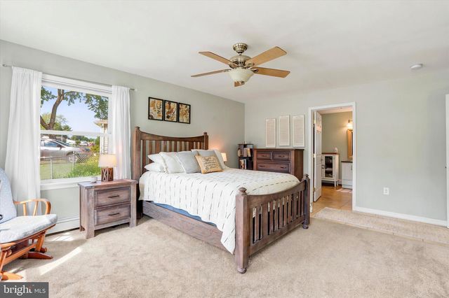53 BIRCH DR, Levittown, PA 19054
