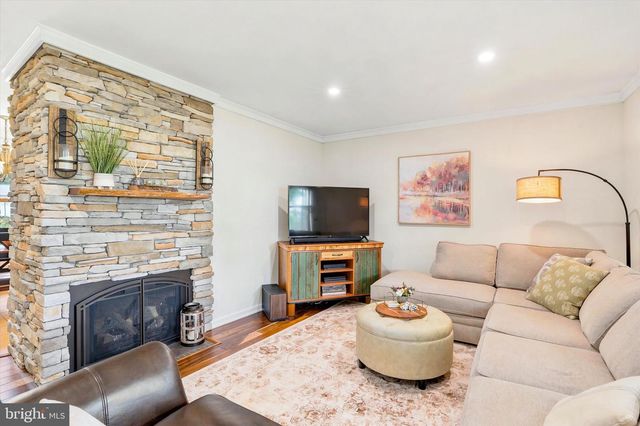 53 BIRCH DR, Levittown, PA 19054
