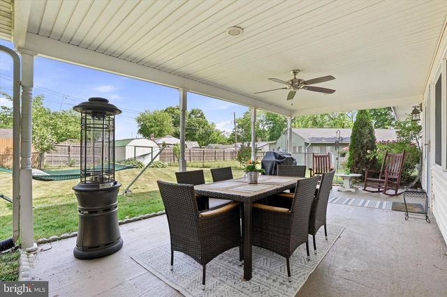 53 BIRCH DR, Levittown, PA 19054