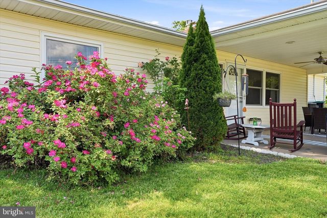 53 BIRCH DR, Levittown, PA 19054