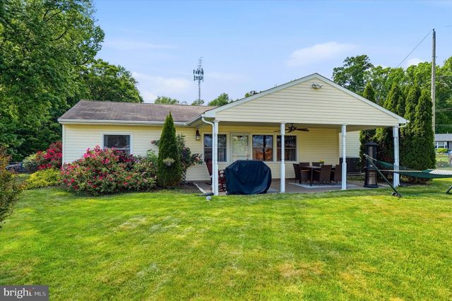 53 BIRCH DR, Levittown, PA 19054