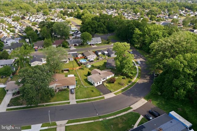 53 BIRCH DR, Levittown, PA 19054