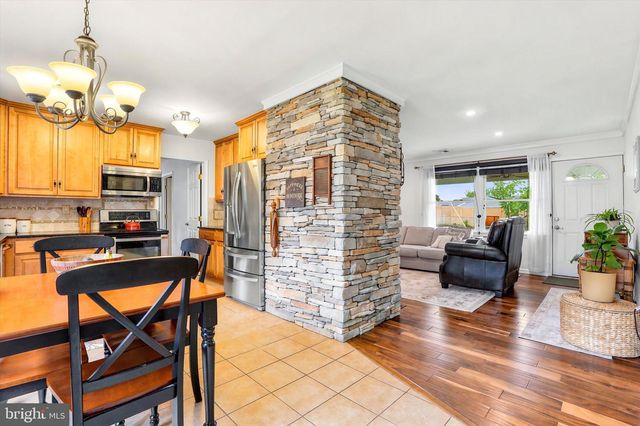 53 BIRCH DR, Levittown, PA 19054