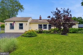 53 BIRCH DR, Levittown, PA 19054