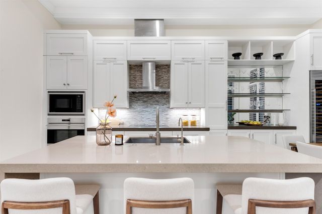 9 Adams Road, Ocean Ridge, FL 33435