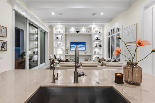 9 Adams Road, Ocean Ridge, FL 33435