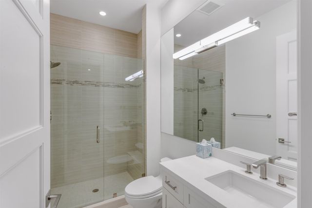 9 Adams Road, Ocean Ridge, FL 33435