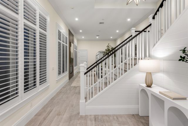 9 Adams Road, Ocean Ridge, FL 33435