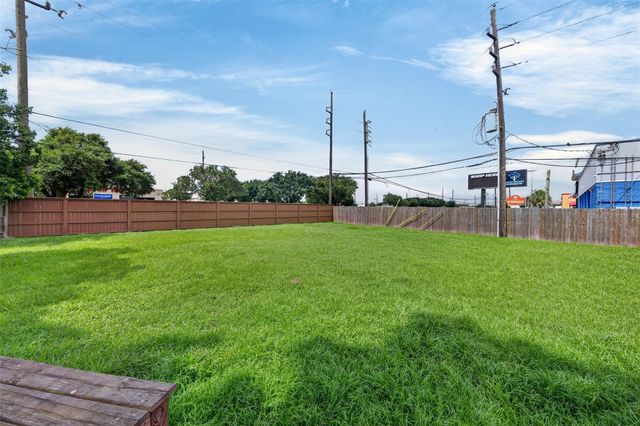 19939 Edensborough, Houston, TX 77449