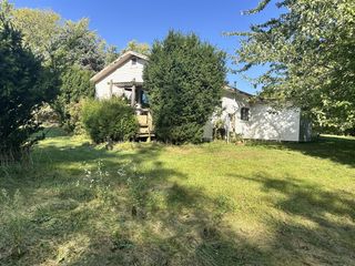 11305 S Vankal Street, Lawton, MI 49065