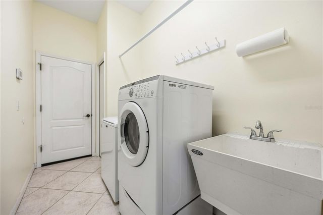 7451 ROXYE LANE, Sarasota, FL 34240