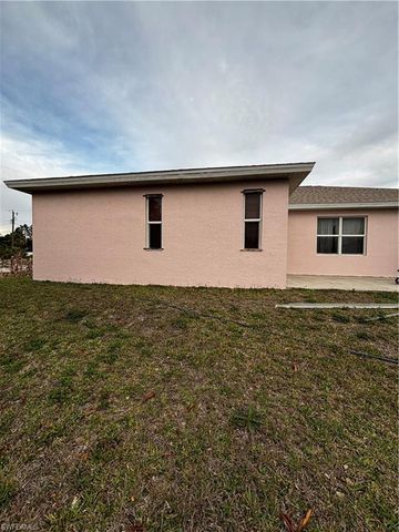 903 Unice AVE N, Lehigh Acres, FL 33971