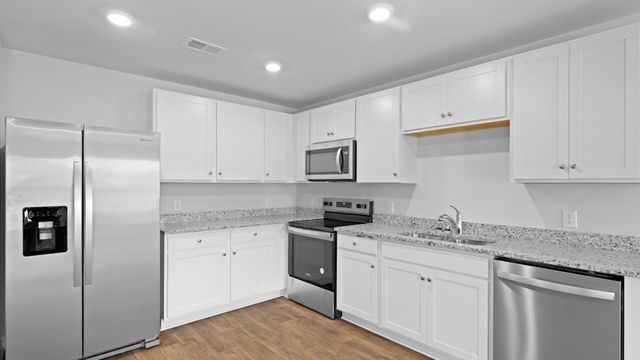 130 Culbertson Court, Holly Hill, SC 29059