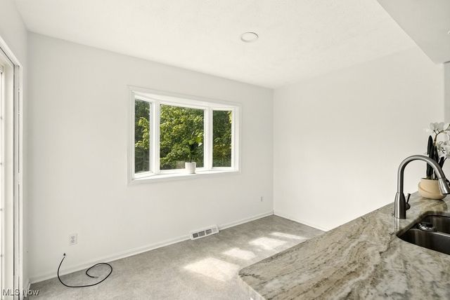 5540 River Road, Madison, OH 44057