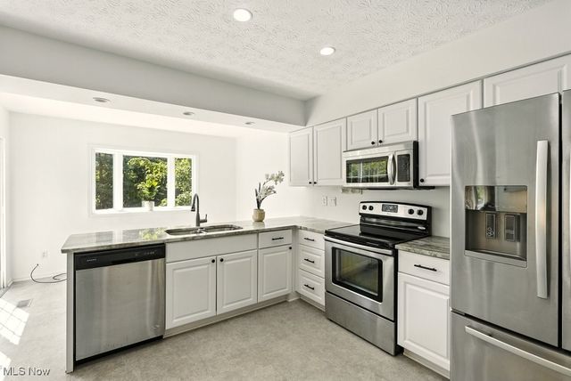 5540 River Road, Madison, OH 44057