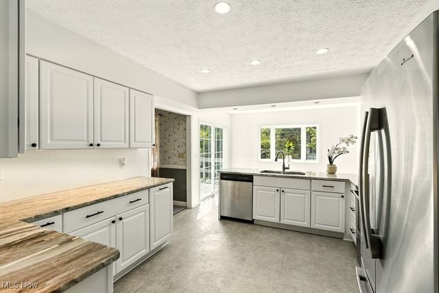 5540 River Road, Madison, OH 44057