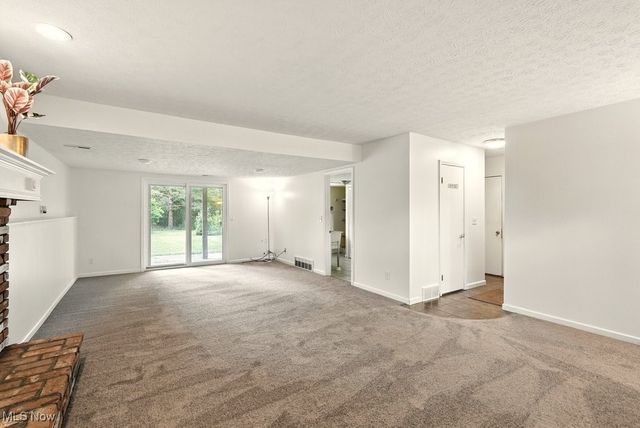 5540 River Road, Madison, OH 44057