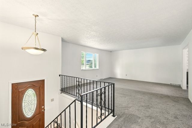 5540 River Road, Madison, OH 44057