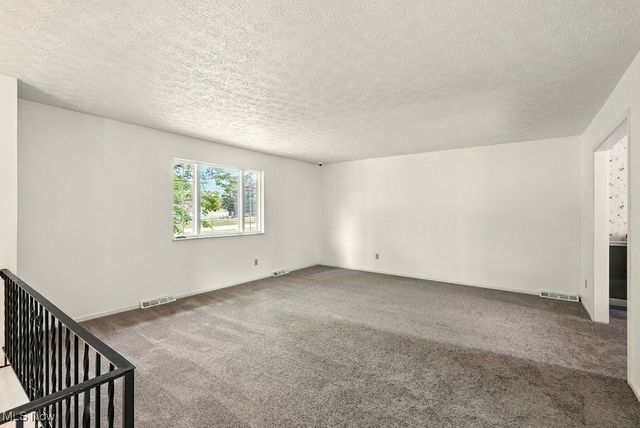 5540 River Road, Madison, OH 44057