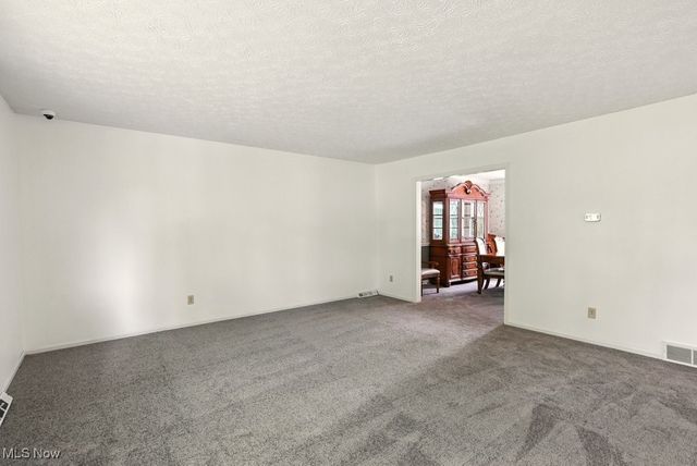 5540 River Road, Madison, OH 44057