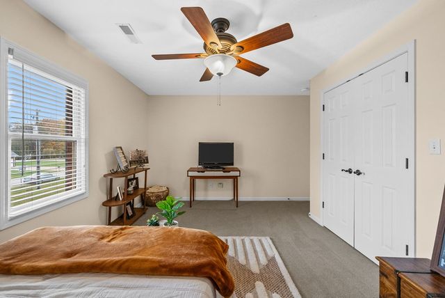 1191 Emmerson Cr, Hopkinsville, KY 42240