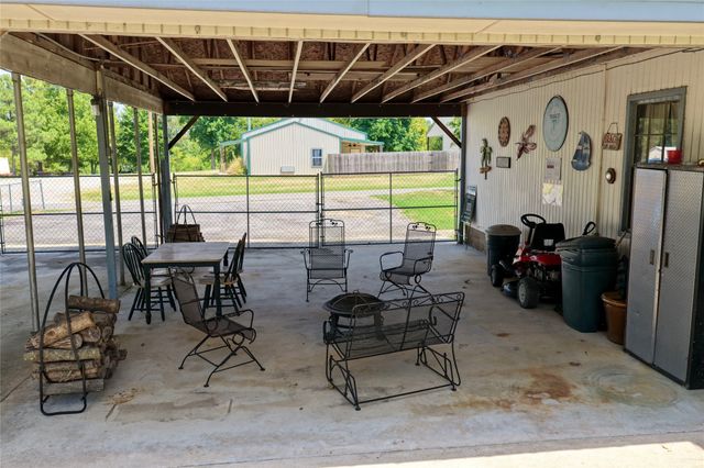 291 Hamilton Road, Eufaula, OK 74432