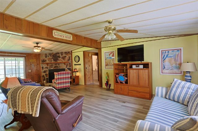 291 Hamilton Road, Eufaula, OK 74432