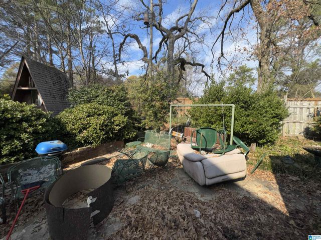 1299 HUEYTOWN ROAD, Hueytown, AL 35023