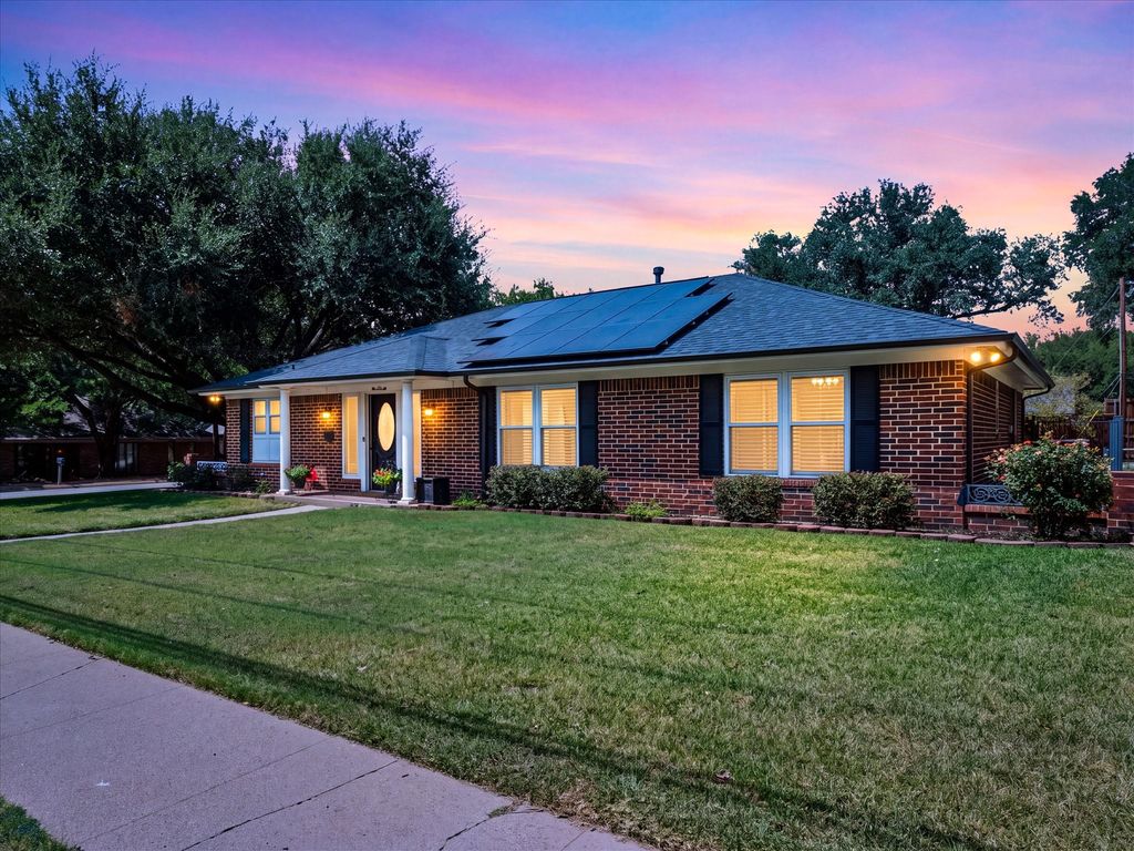 420 Cannon Drive, Hurst, TX 76054 — exterior
