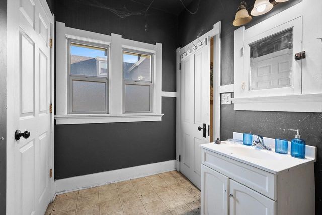508 S MAPLE AVENUE, Green Bay, WI 54303