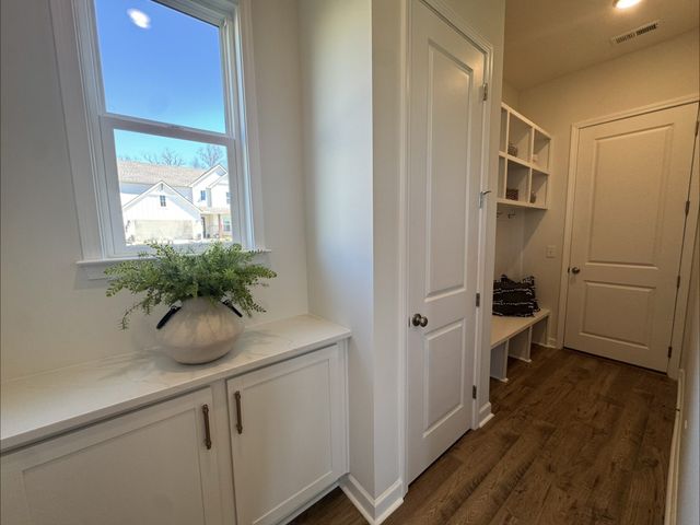 1822 Abelson Way, Columbia, TN 38401