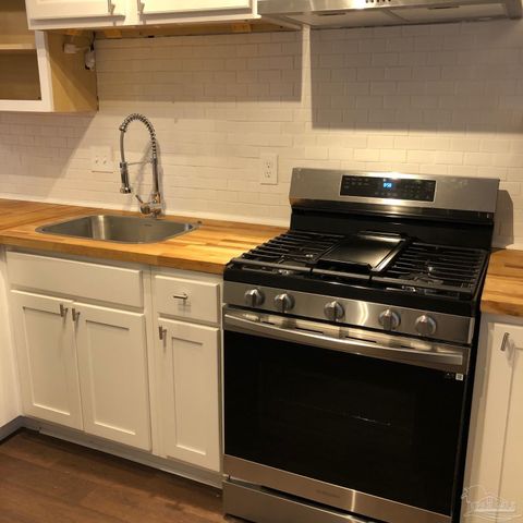 5940 Mona Ln B, Pensacola, FL 32504