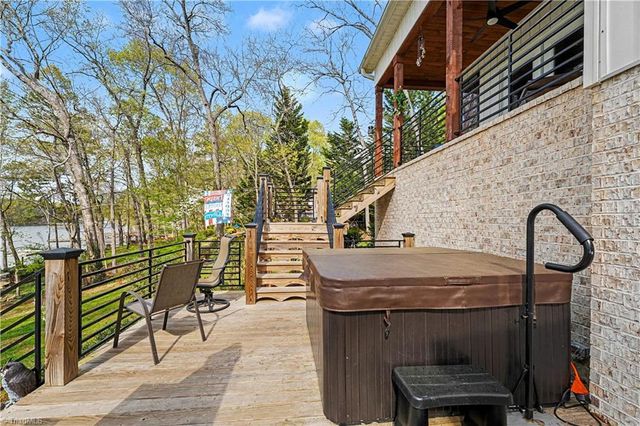 730 Mountain Shore Drive, Denton, NC 27239