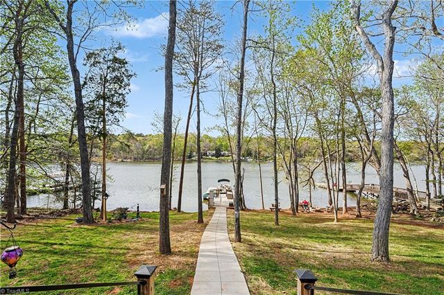 730 Mountain Shore Drive, Denton, NC 27239