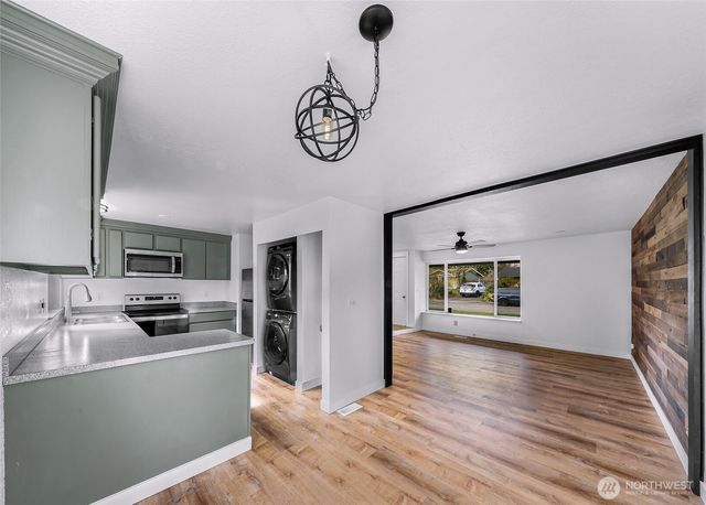 6158 Aquarius Avenue, Ferndale, WA 98248