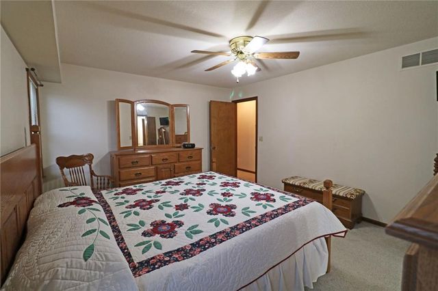 216 Johnston Parkway, Raymore, MO 64083