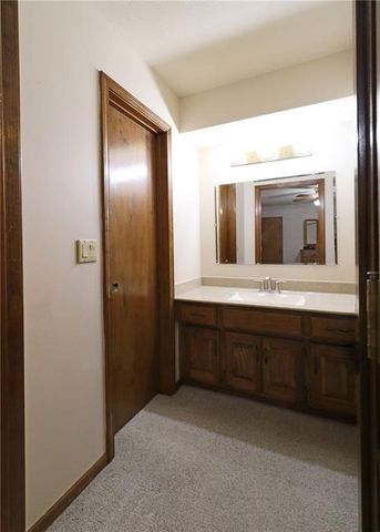 216 Johnston Parkway, Raymore, MO 64083