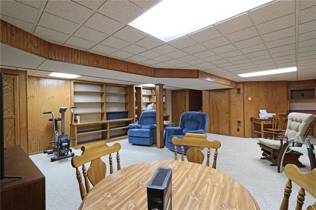 216 Johnston Parkway, Raymore, MO 64083