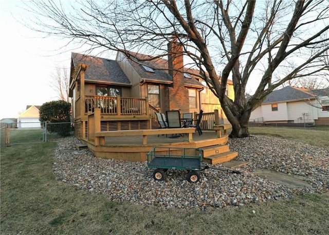 216 Johnston Parkway, Raymore, MO 64083