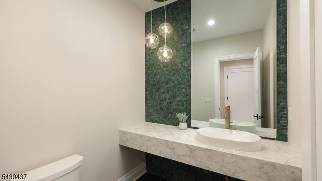 714 E Broad St, Westfield Town, NJ 07090