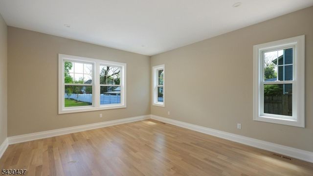 714 E Broad St, Westfield Town, NJ 07090