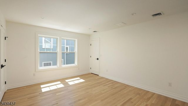 714 E Broad St, Westfield Town, NJ 07090
