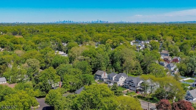 714 E Broad St, Westfield Town, NJ 07090