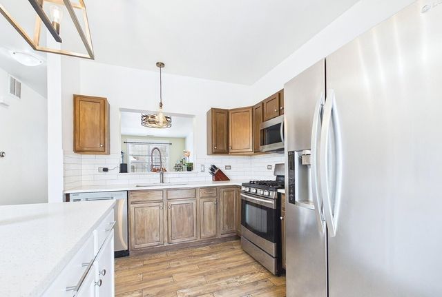 764 Cherry Creek Drive, Grayslake, IL 60030