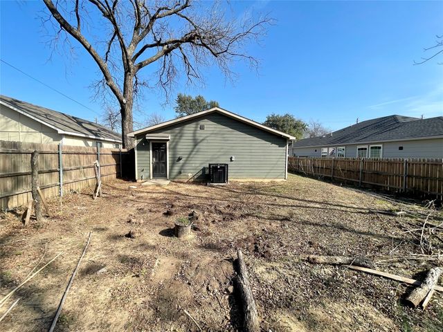 3815 Spence Street, Dallas, TX 75215