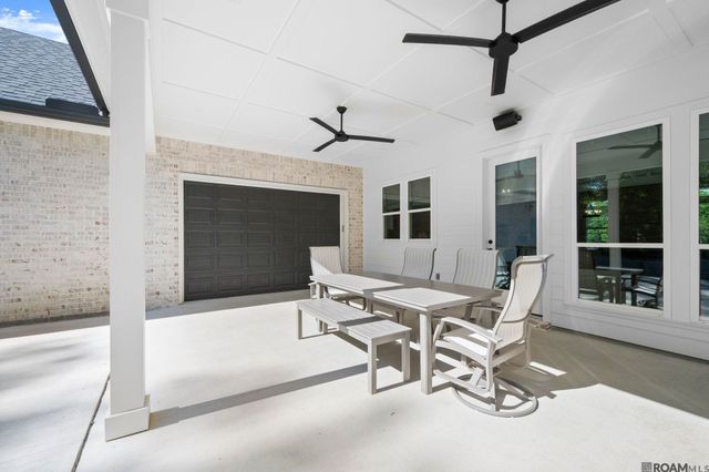 10290 Bayou Crossing, St Amant, LA 70774