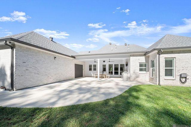 10290 Bayou Crossing, St Amant, LA 70774