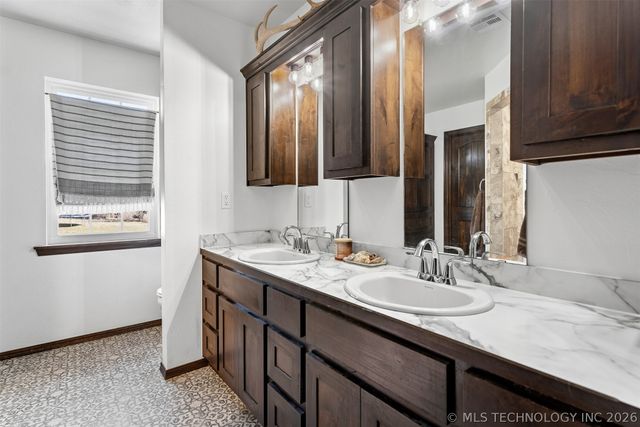 3940 Springdale, Ardmore, OK 73401