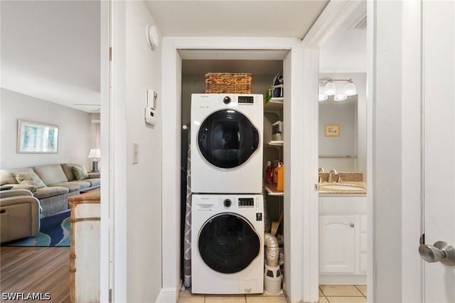 1024 Manatee RD C303, Naples, FL 34114